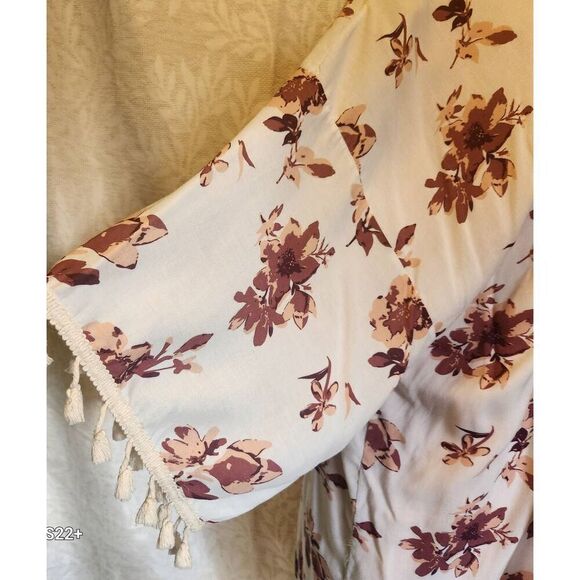 C21 Burgundy and peach floral kimono with fringe trim - Picture 15 of 15